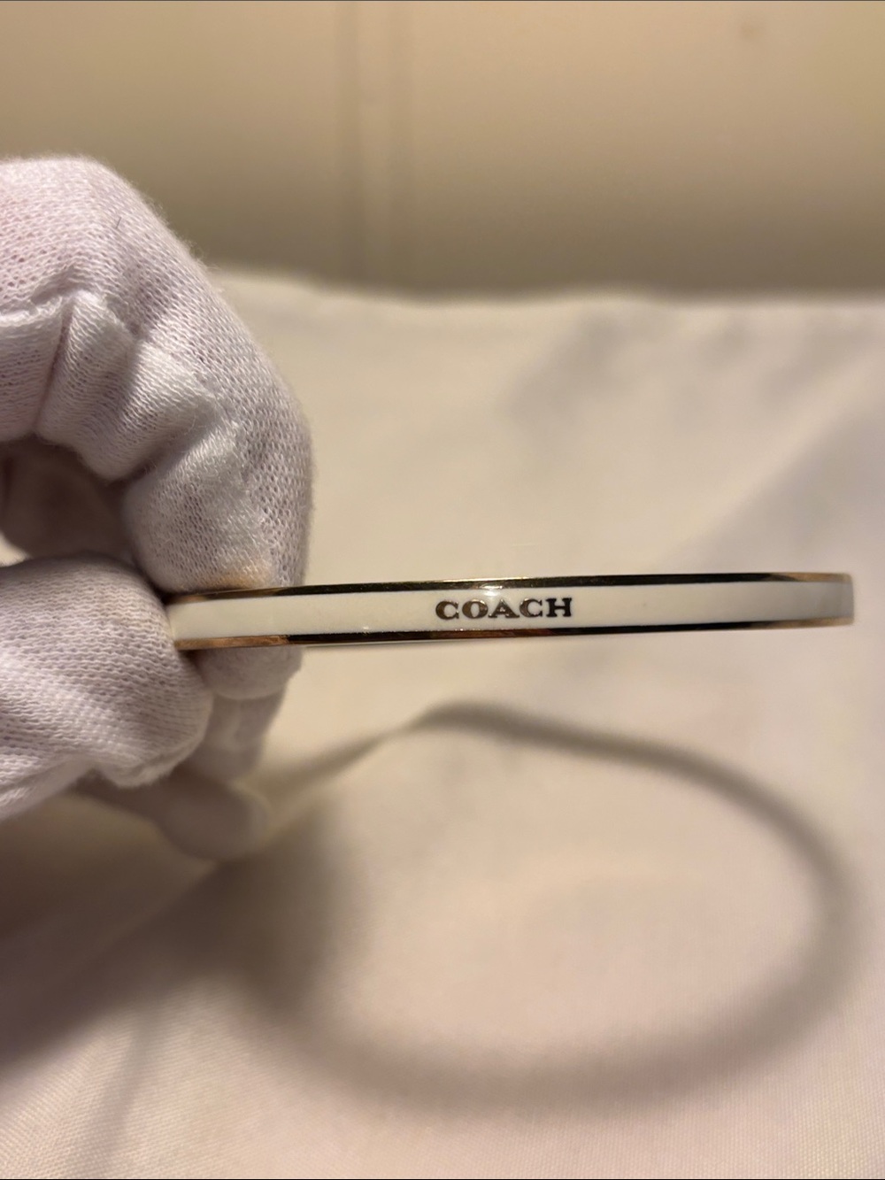 EUC COACH Horse & Carriage Gold-Tone Bangle Bracelet Trio Set - FULL SET! - Picture 8 of 16